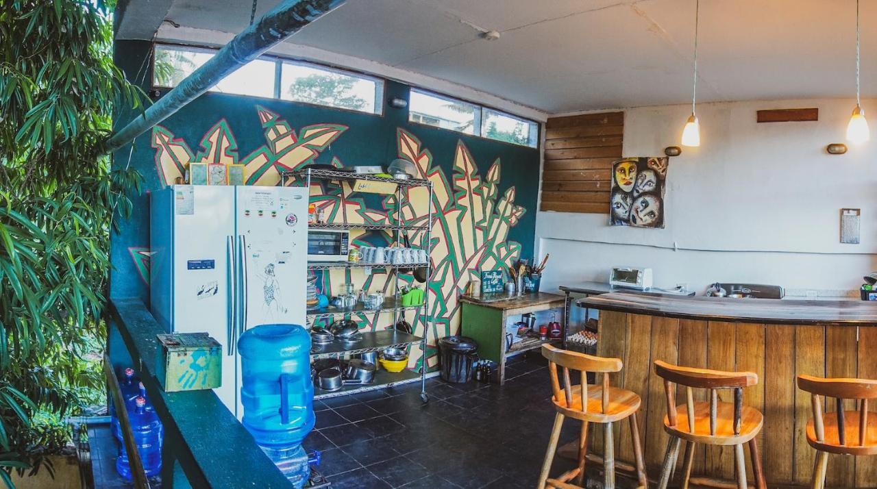 Bella'S Backpackers Cayo Hostel San Ignacio Bagian luar foto